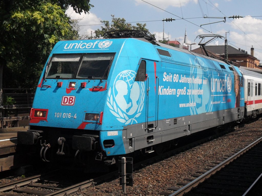 101 016-4 im Bonner Hbf.