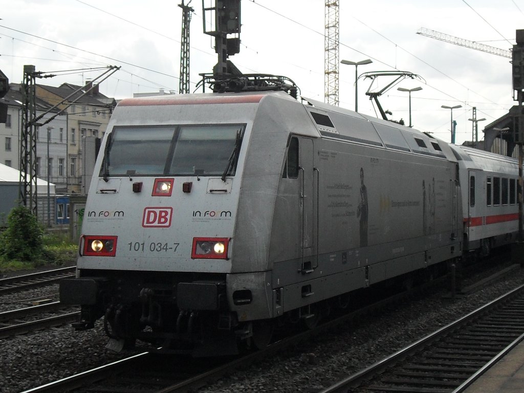 101 034-7 in Bonn Hbf.