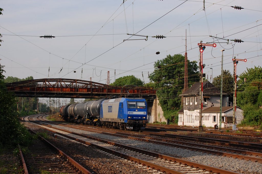 145-CL 005 von Gladbeck West nach Frankfurt,hier in D�sseldorf-Rath,10.05.11