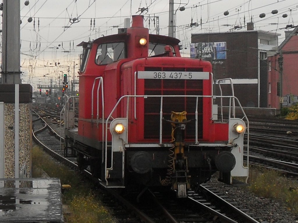 363 437-5 am 7.11.10 in K�ln Hbf.