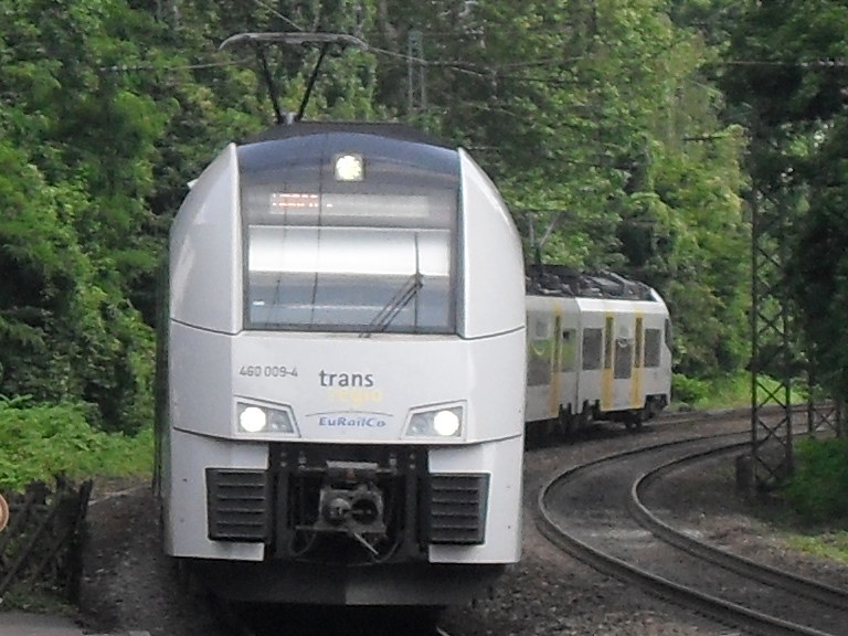 460 009-4 fuhr am 4.7.10 in den Bonner Hbf.
