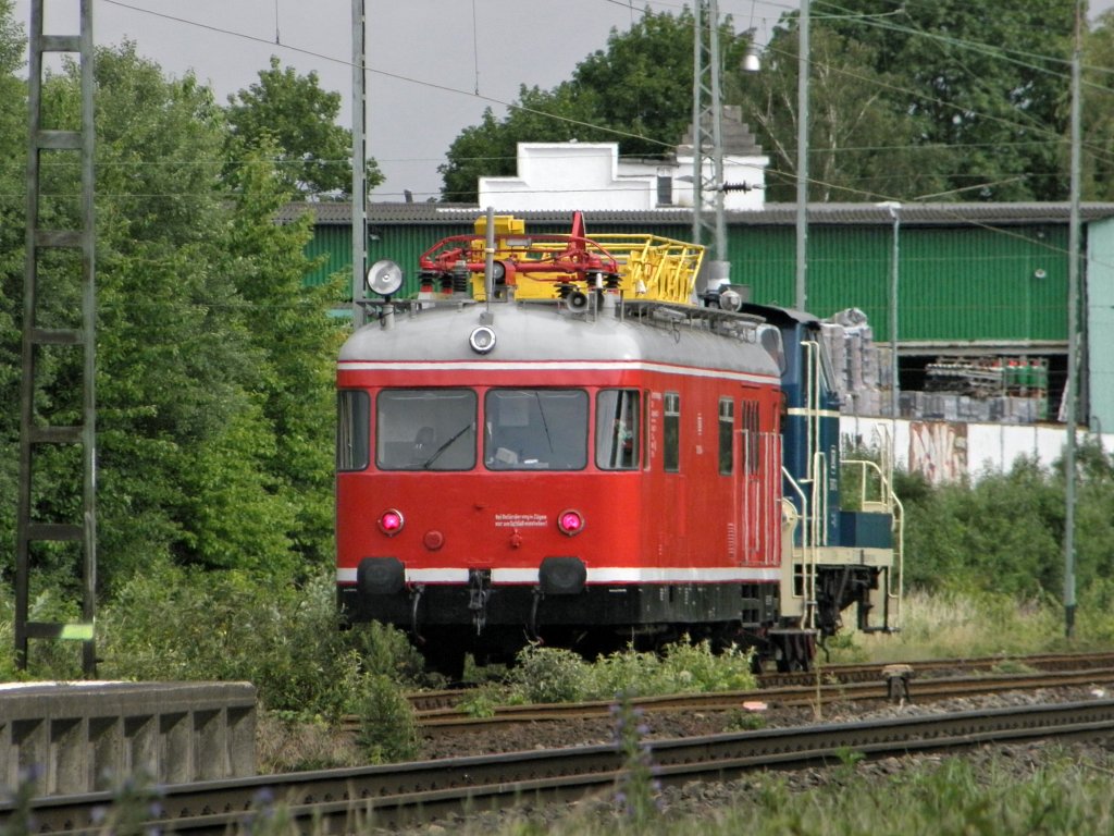 Aggerbahn 261 671-2 mit 701 099 in Beuel am 10.6.2011