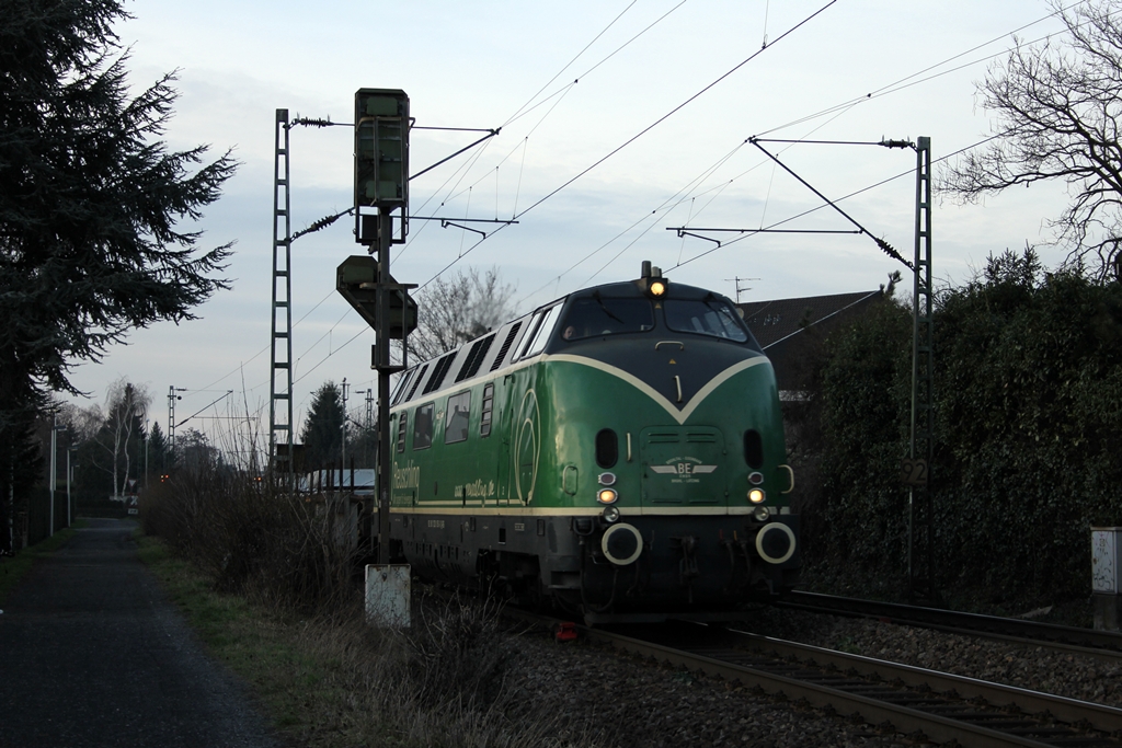 BEG V200 053 (ex. DB220 053) mit dem t�glichen Alu-Zug in Beuel am 25.1.2012