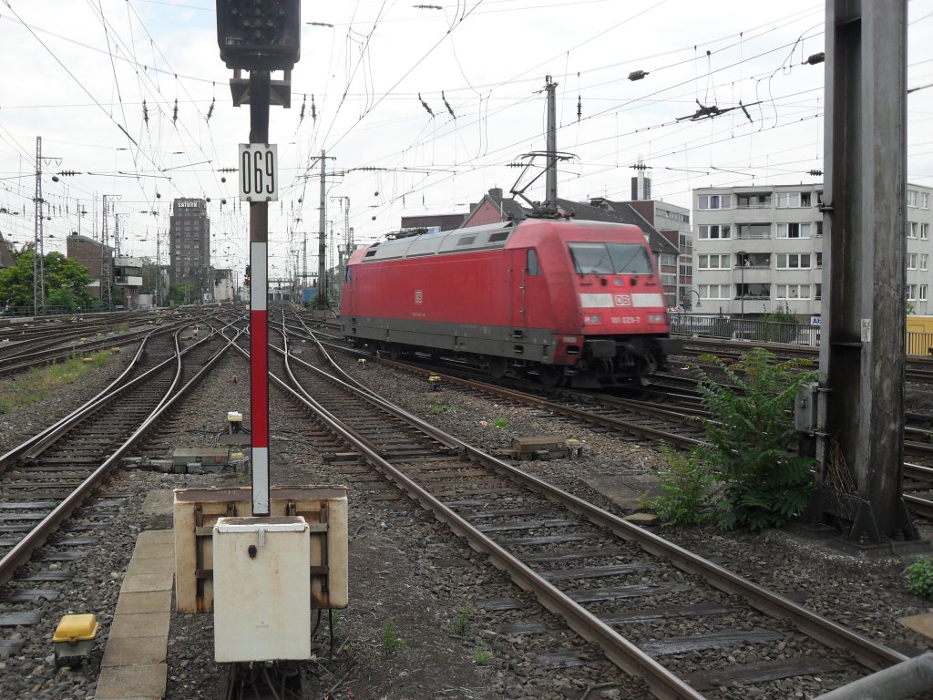Br 101 f�hrt Solo im K�lner Hbf am 23.7.10