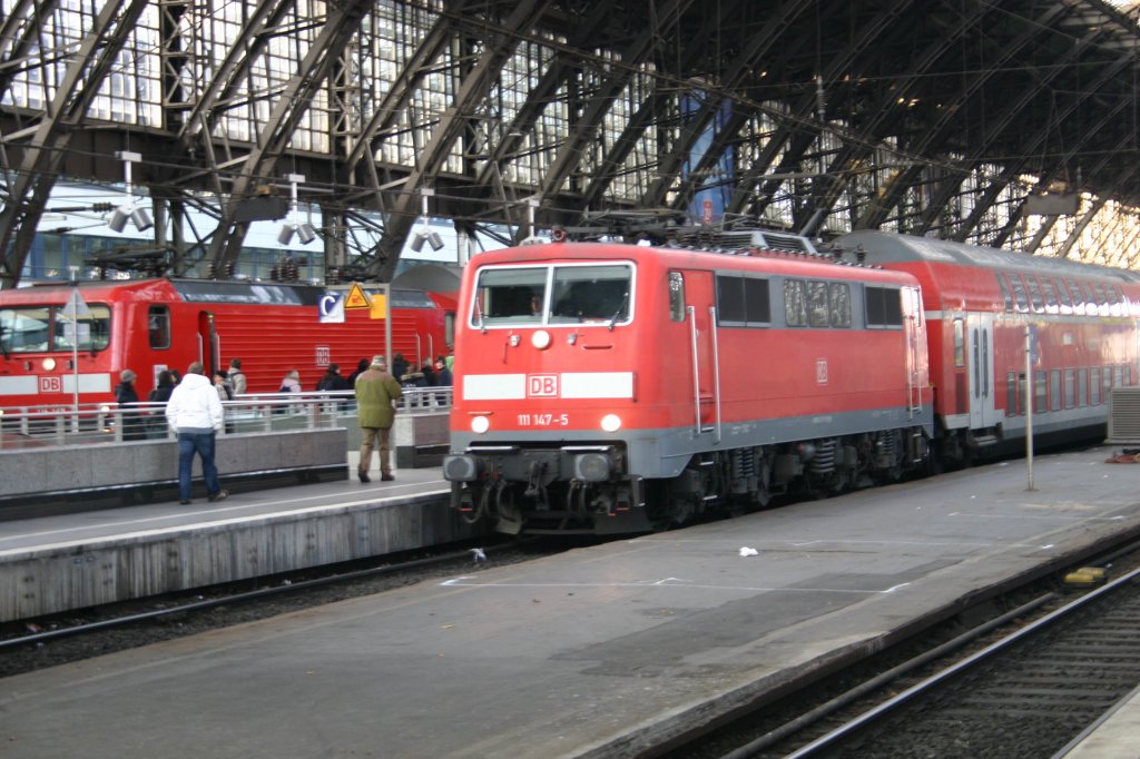 BR 111 im K�lner Hbf am 13.12.09.