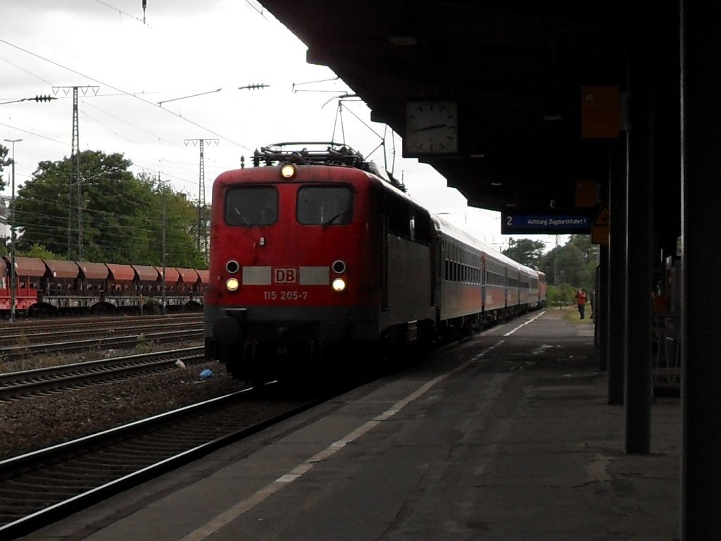 Br 115 mit Ersatz ICE in K�ln West am 19.6.10