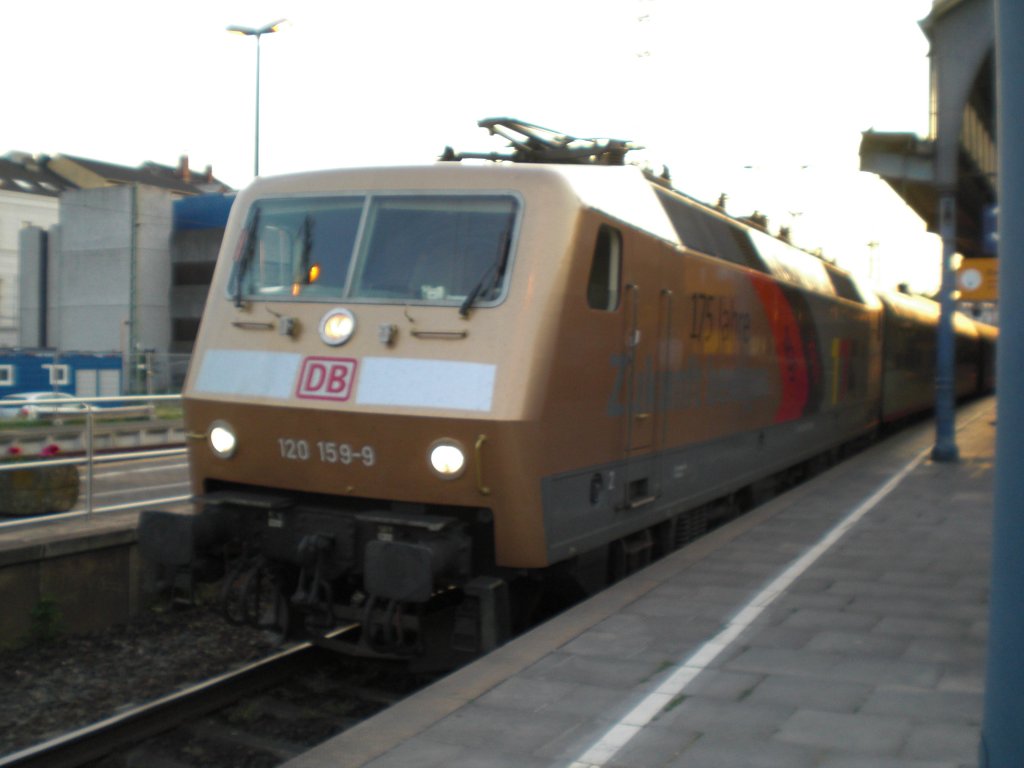 Br 120.159-9 in Bonn Hbf am 05.06.2010