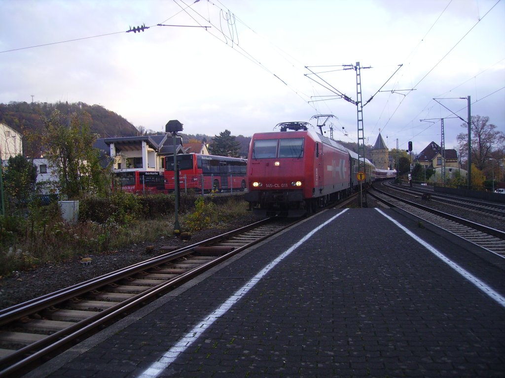 Br 145 von der HGK mit einem Sonderzug in Linz am Rhein