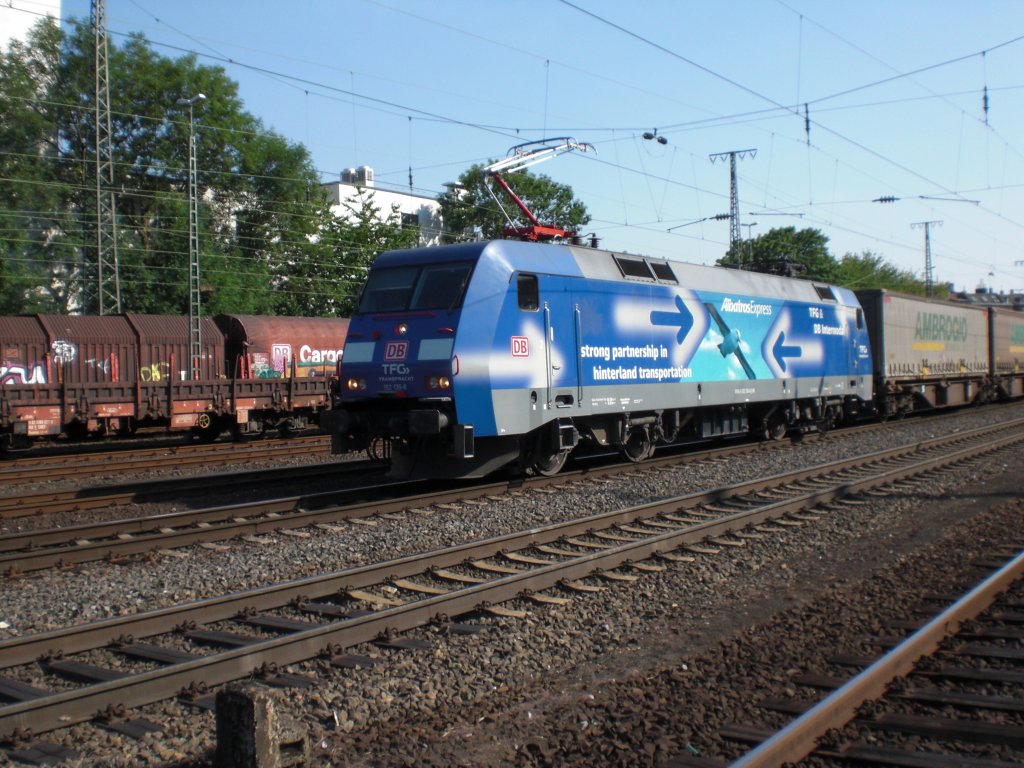 Br. 152 136-8 (Albatros) vor dem Ambrogio in K�ln-West 