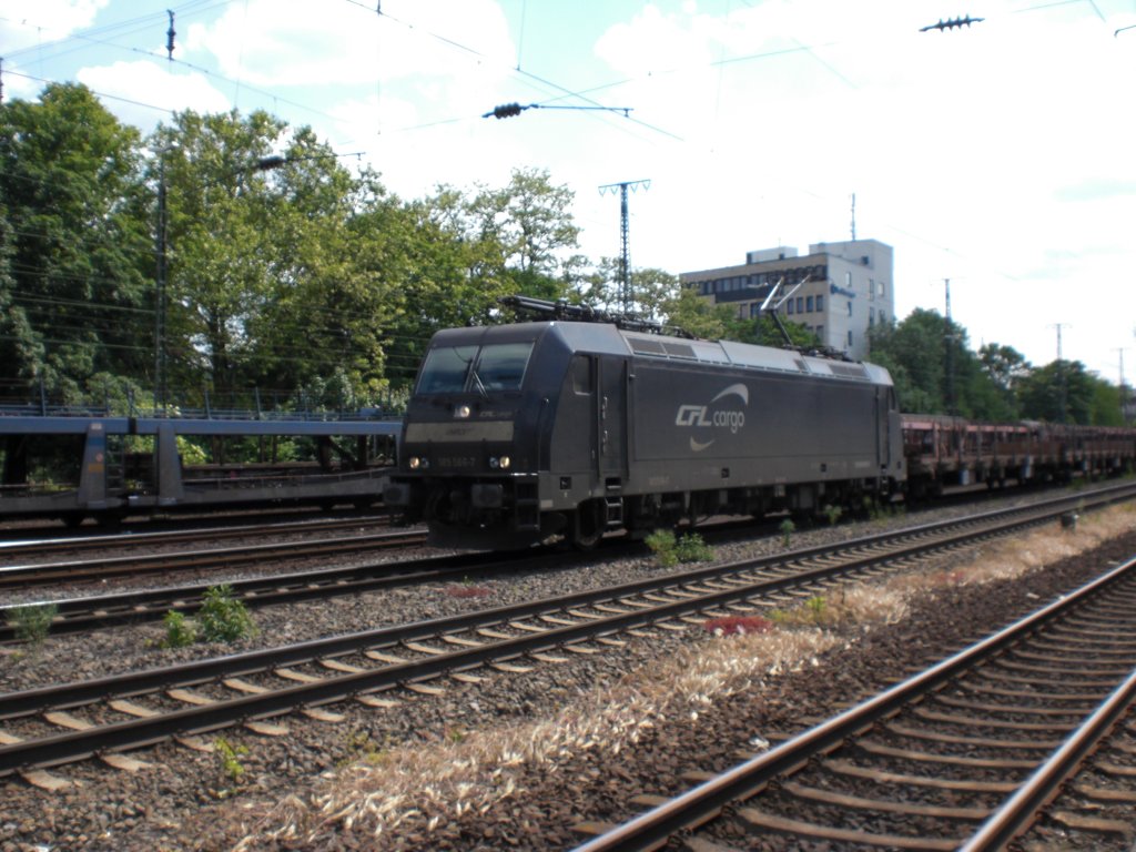 Br. 185 566-7 bei der Durchfahrt in K�ln-West