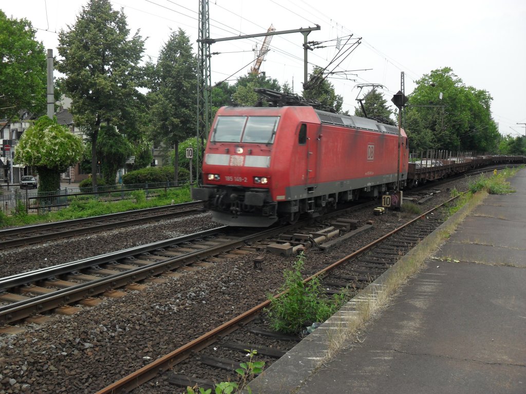 Br 185 f�hrt auf Gleis 3 in Beuel am 1.7.10