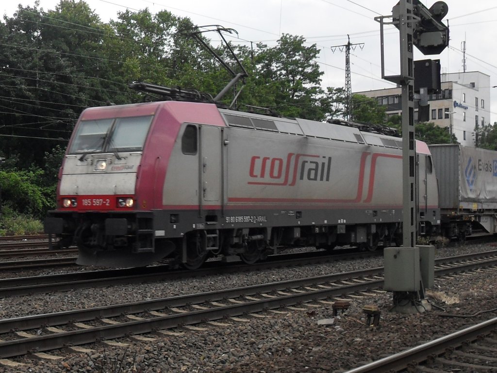 Br 185 von der Firma Crossrail im Bahnhof K�ln West am 19.6.10