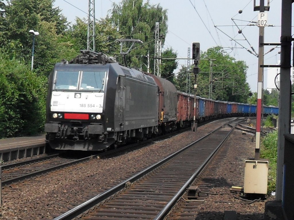 Br 185 von der MRCE im Bahnhof Beuel
