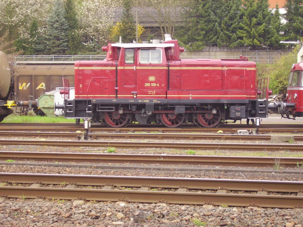 Br 260 von der Eiselbahn im Bahnhof Linz am Rhein