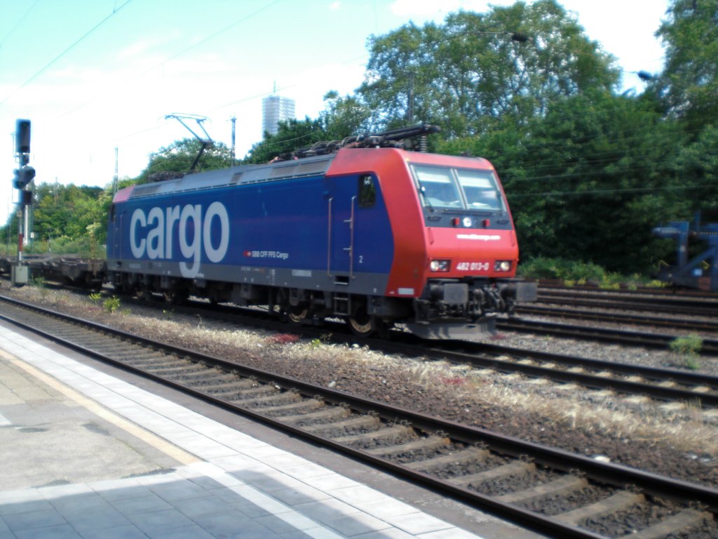 Br. 482 019-0 von der SBB Cargo
am 30.05.2010