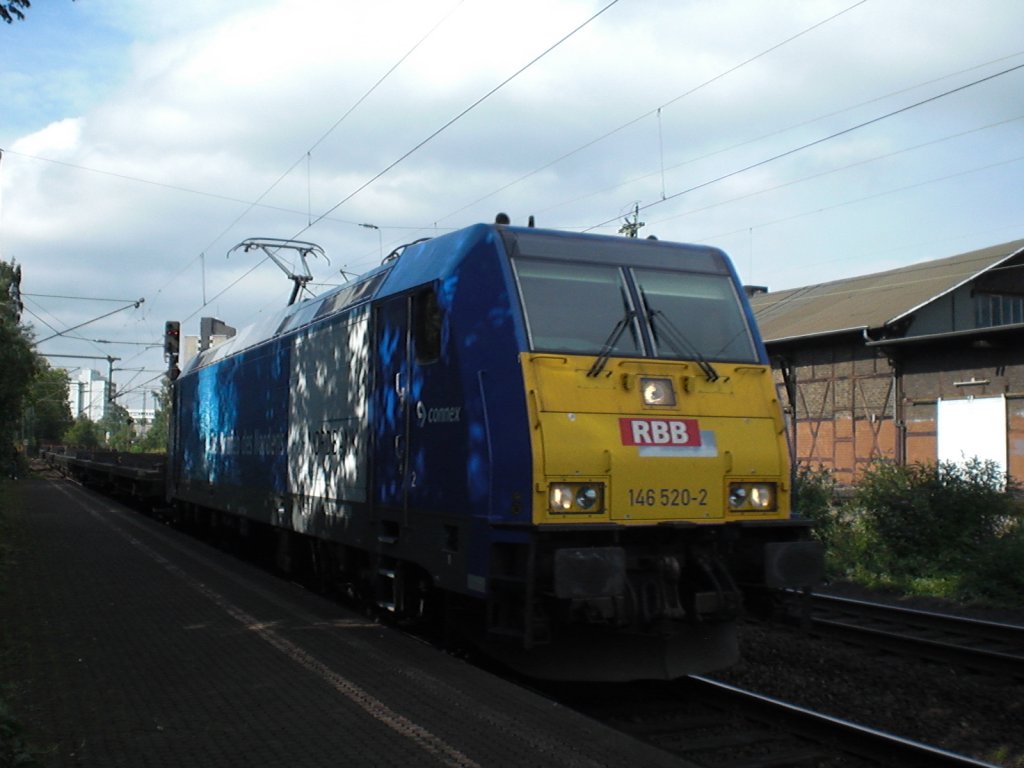 Br.146 520-2 von (RBB) Regionalbahn Bitterfeld in Bonn-Beuel vor einem flachbodenwagenzug.