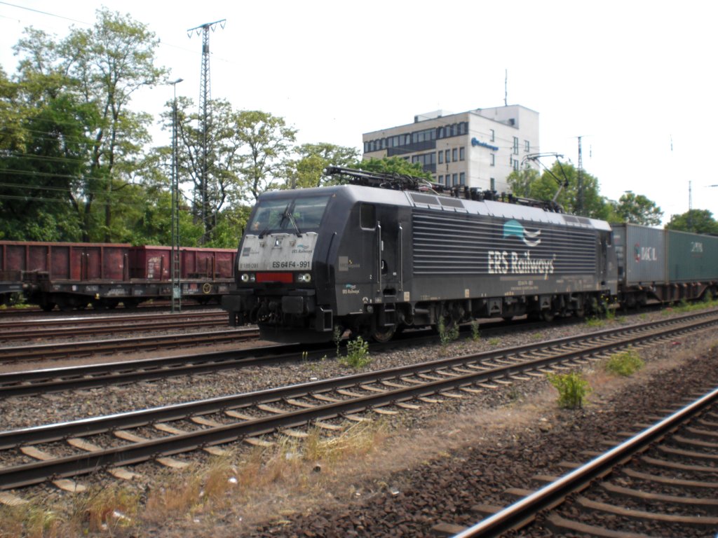 Br.ES64F4-991 von der MRCE
am 30.05.2010