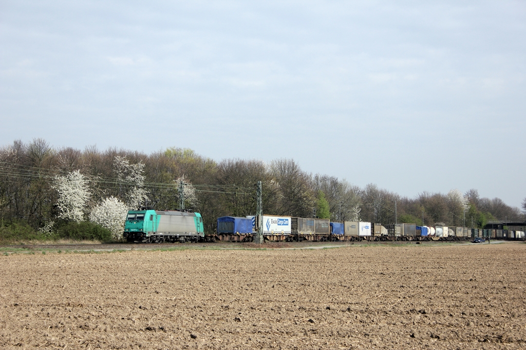 Crossrail 185 577-4 in Vilich-M�ldorf am 3.4.2012