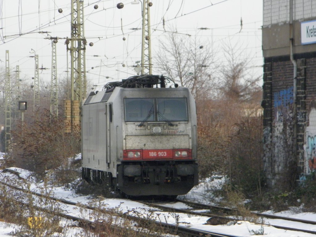 Crossrail 186 903 abgestellt in Krefeld Hbf am 4.1.11