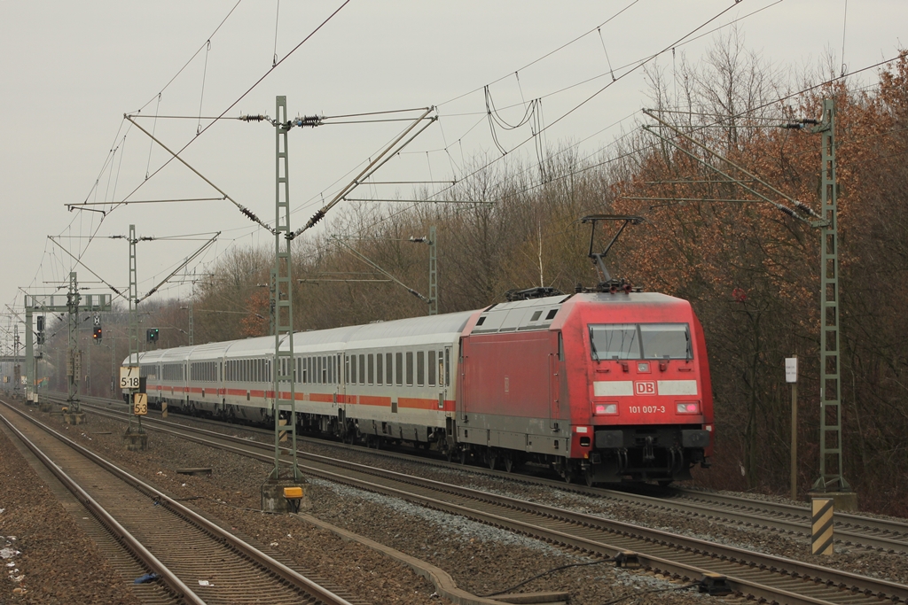 DB 101 007-3 in K�ln-Stammheim am 11.3.2012
