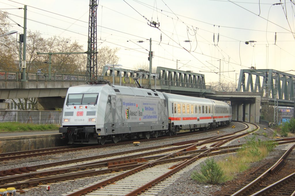 DB 101 028-9  800 Jahre Dessau/Sachsen Anhalt  mit einem IC in K�ln Messe Deutz am 14.4.2012