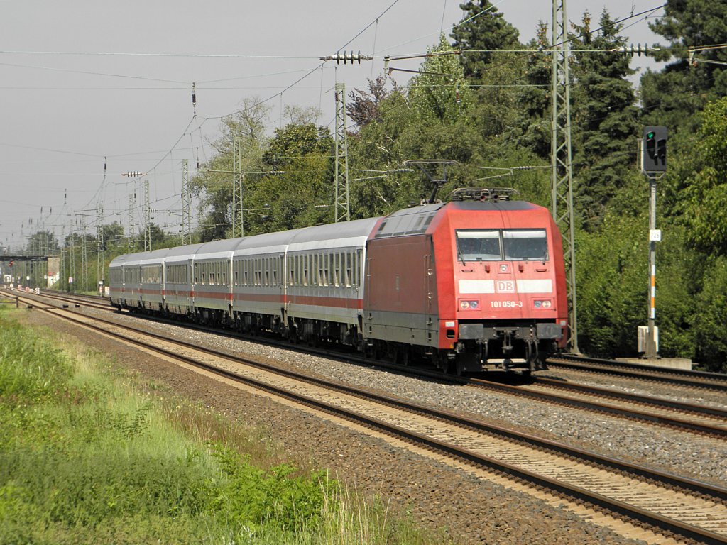DB 101 050-3 in D�sseldorf Angermund am 2.9.2011