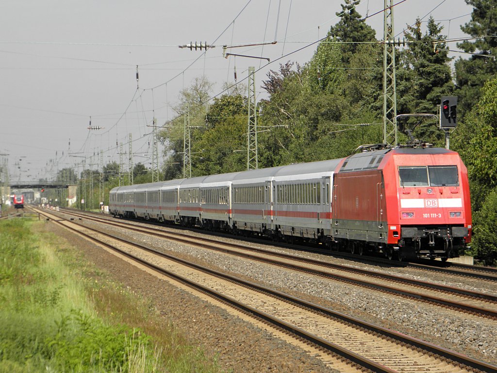 DB 101 111-3 in D�sseldorf Angermund am 2.9.2011