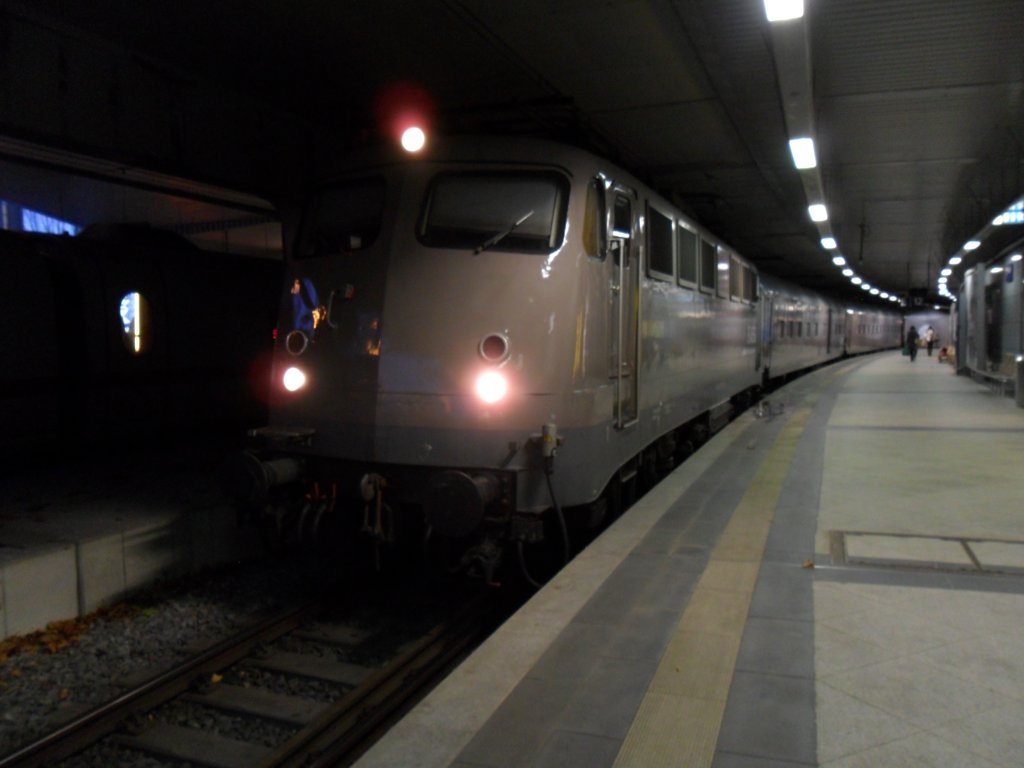 DB 110 457  AEG  Lok in K�ln Deutz am 19.11.10