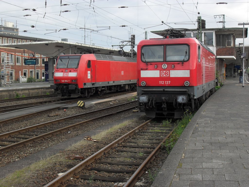 DB 112 137 neben 146 004-7 in M�nster (westf.) am 19.9.10