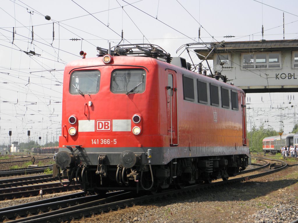 DB 141 366-5 auf der Lokparade in Koblenz-L�tzel am 21.5.2011