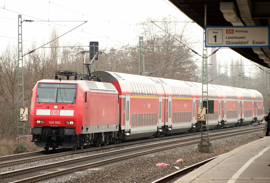 DB 146 002 in K�ln-Stammheim am 11.3.2012