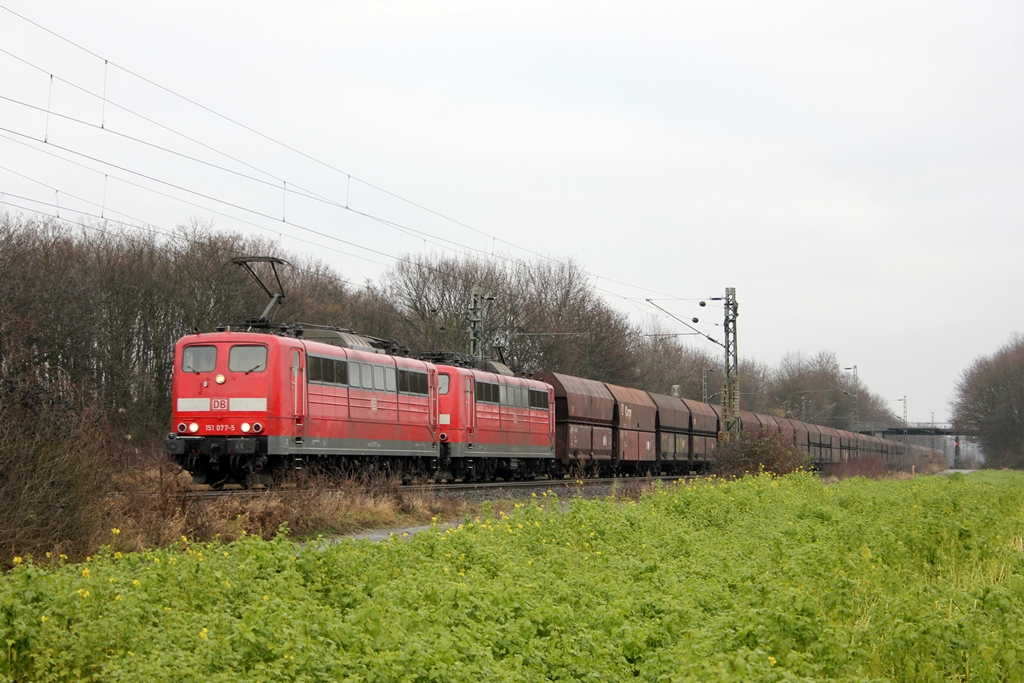 DB 151 077-5 in Gei�lar am 28.1.2012