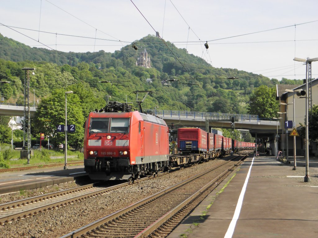 DB 185 086-6 mit dem Winner Ganzzug in K�nigswinter am 7.5.2011
