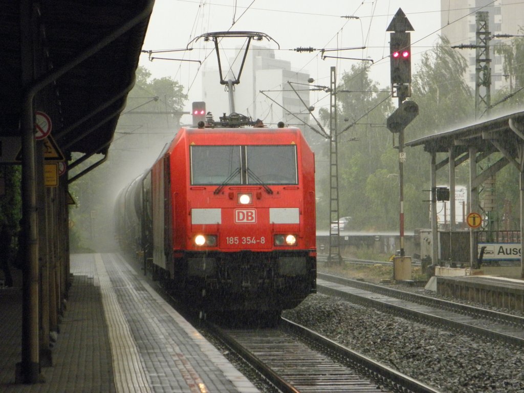 DB 185 354-8 in Beuel am 20.5.2011