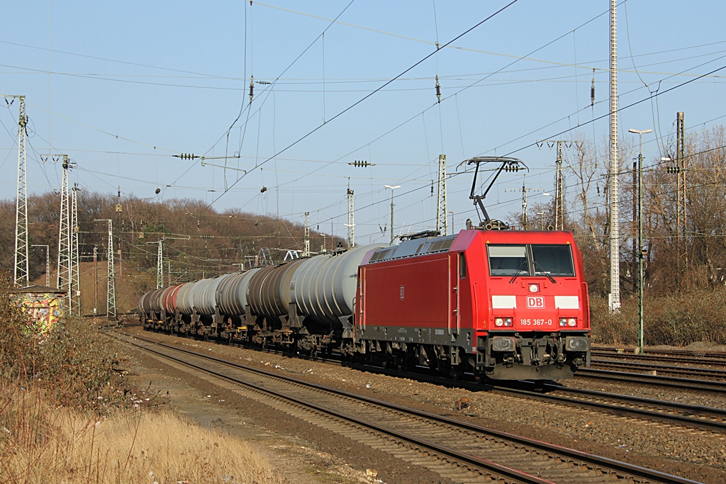 DB 185 367-0 in K�ln West am 10.2.2012