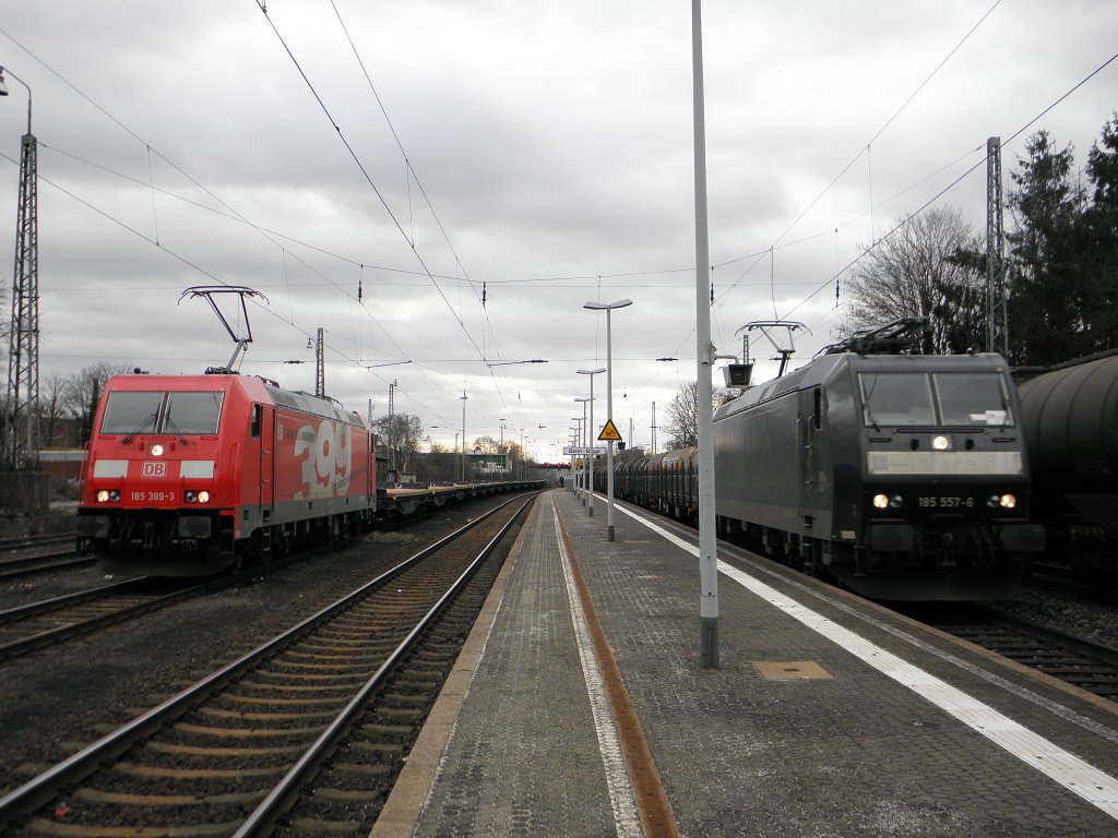 DB 185 399-3 und 185 557-6 im Auftrag f�r CFL Cargo f�hrt durch Beuel am 5.2.2011
