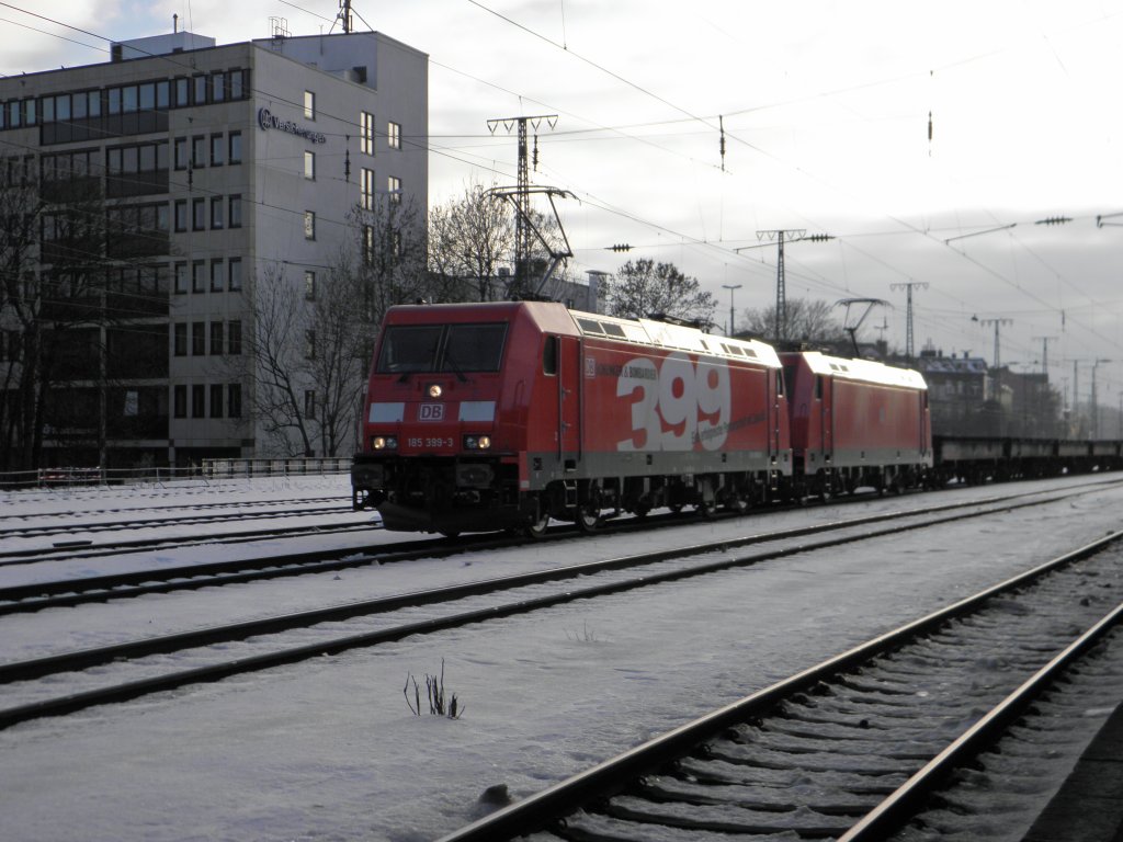 DB 185 399-3 und Schwester Maschine in K�ln West am 30.12.10