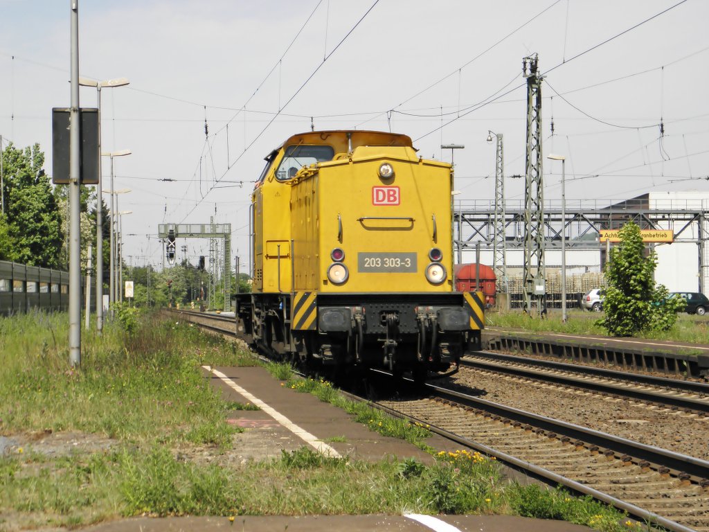 DB 203 303-3 LZ in K�nigswinter am 7.5.2011