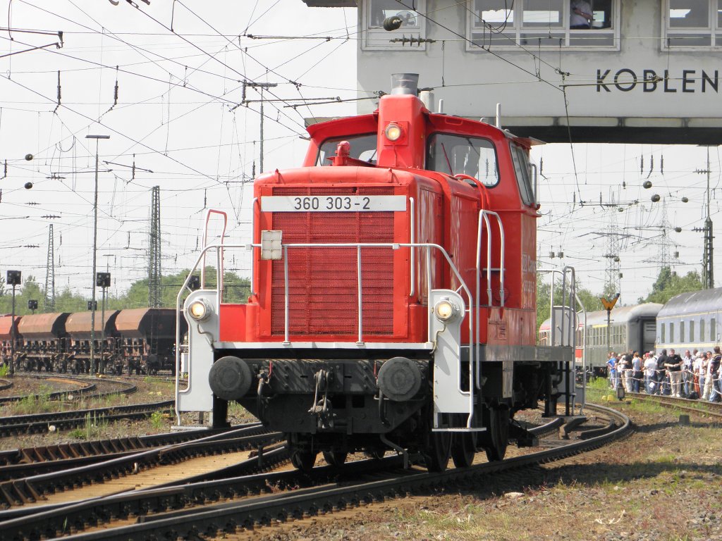 DB 360 303-2 auf der Lokparade in Koblenz-L�tzel am 21.5.2011