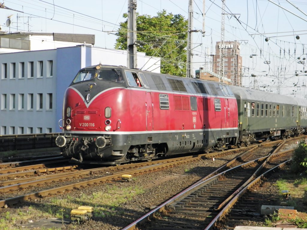 DB V200 116 mit einem Sonderzug nach Hamburg in K�ln Hbf am 7.5.201