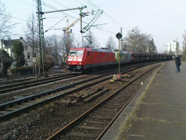 Doppeltraktion 185 mit K+S Lok in Beuel