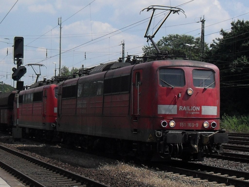 Doppeltraktion Br 151 mit einem Erzzug in K�ln West am 26.6.10!