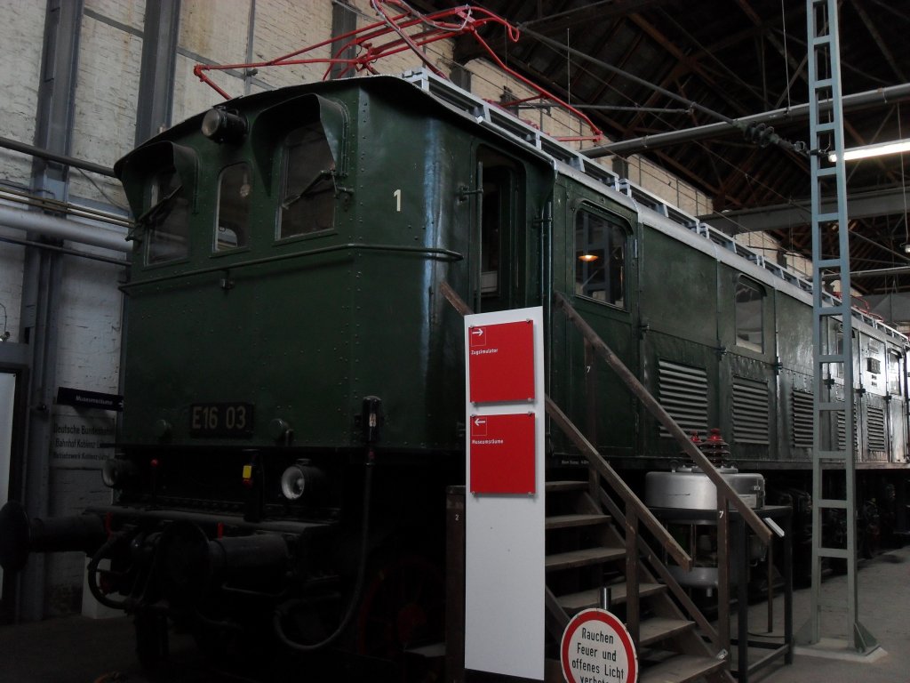 Eine E16 im DB Museum Koblenz am 4.9.10DB Museum