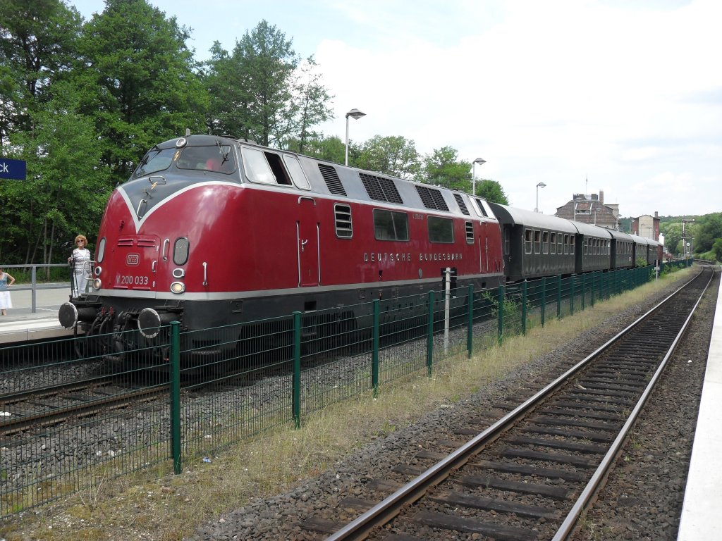Eine V200 von der Museumseisenbahn Hamm steht im Bahnhof Witterschlick zum Anlass  130 Jahre Bahnhof Witterschlick  am 6.6.10