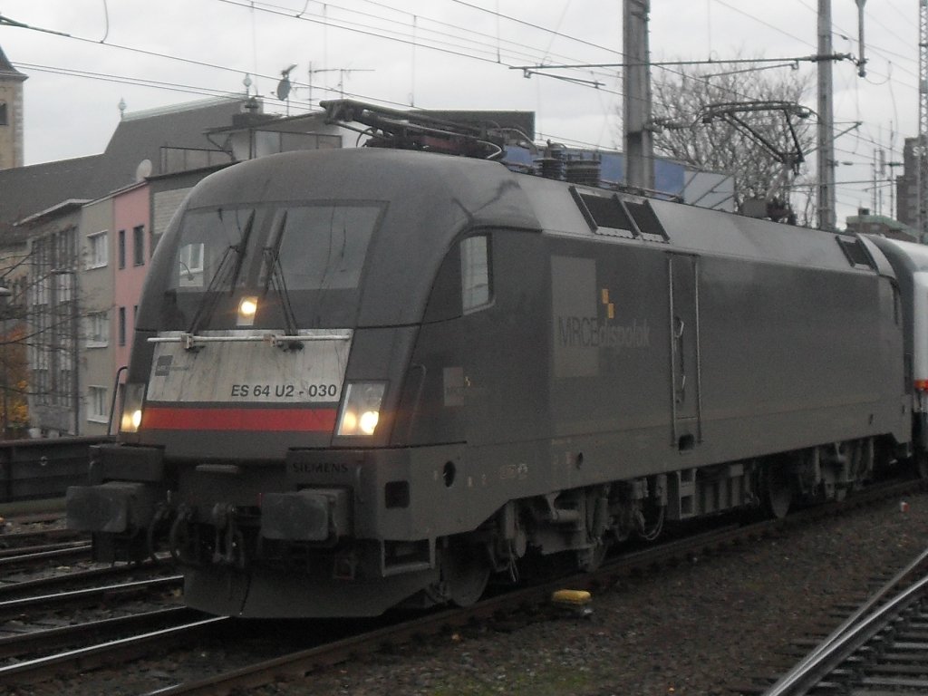 ES 64 U2 - 030 am 7.11.10 in K�ln Hbf.