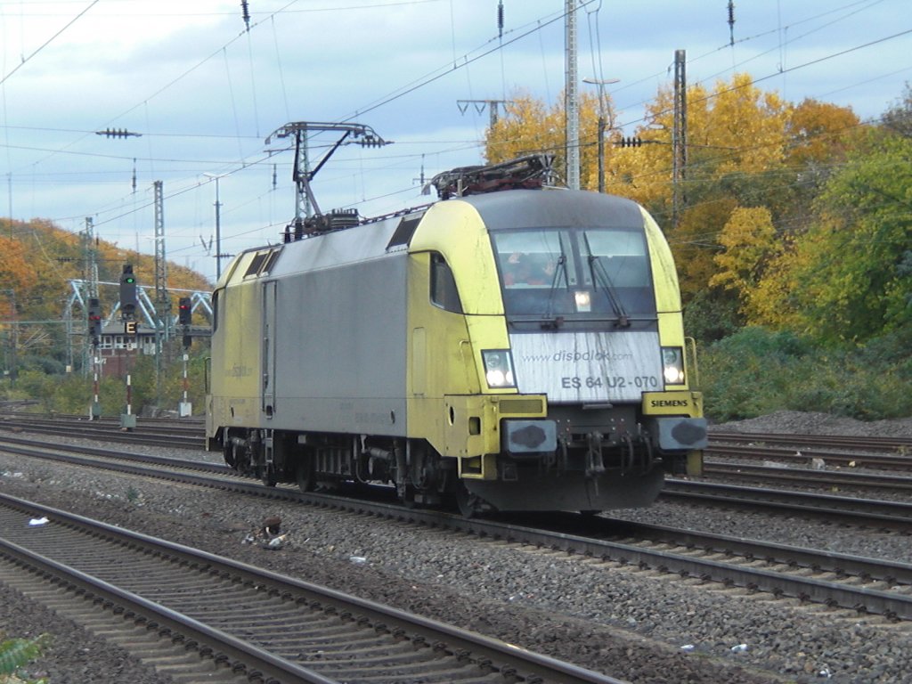 ES 64 U2-070 bei der Durchfahrt in K�ln-West.