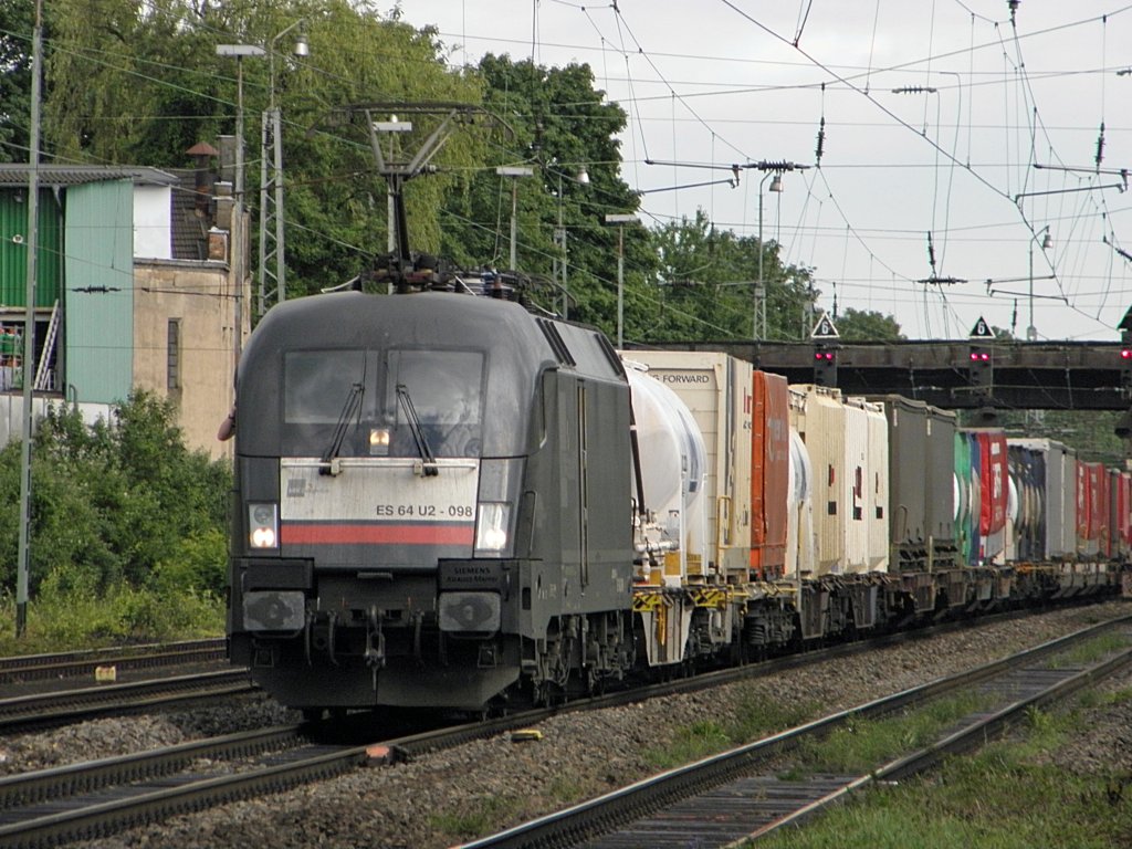 ES 64 U2-098 (182 598) in beuel am 11.6.2011