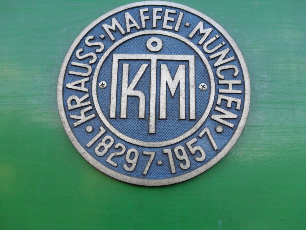 Fabrikschild der V200(BR220) der Brohltalbahn.