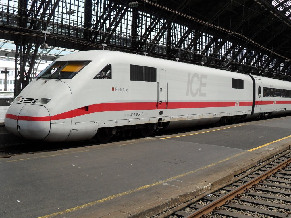 ICE 2 im K�lner Hbf am 5.6.10