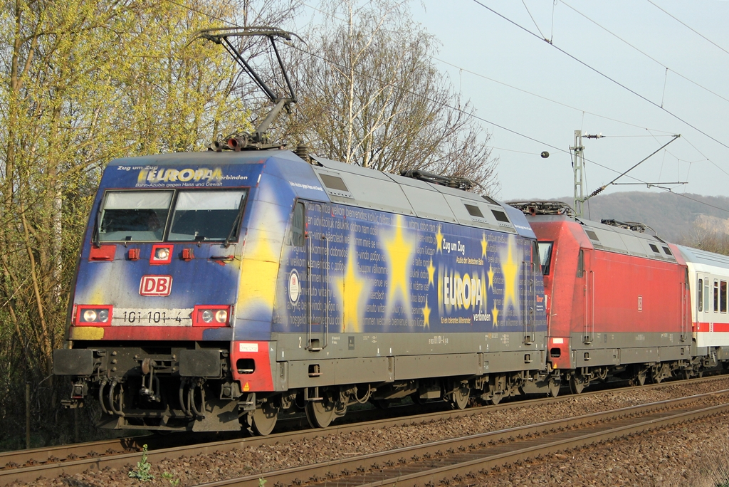 Lokportrait von DB 101 101-4  Zug um Zug Europa  und DB 101 089-1 in Limperich am 27.3.2012